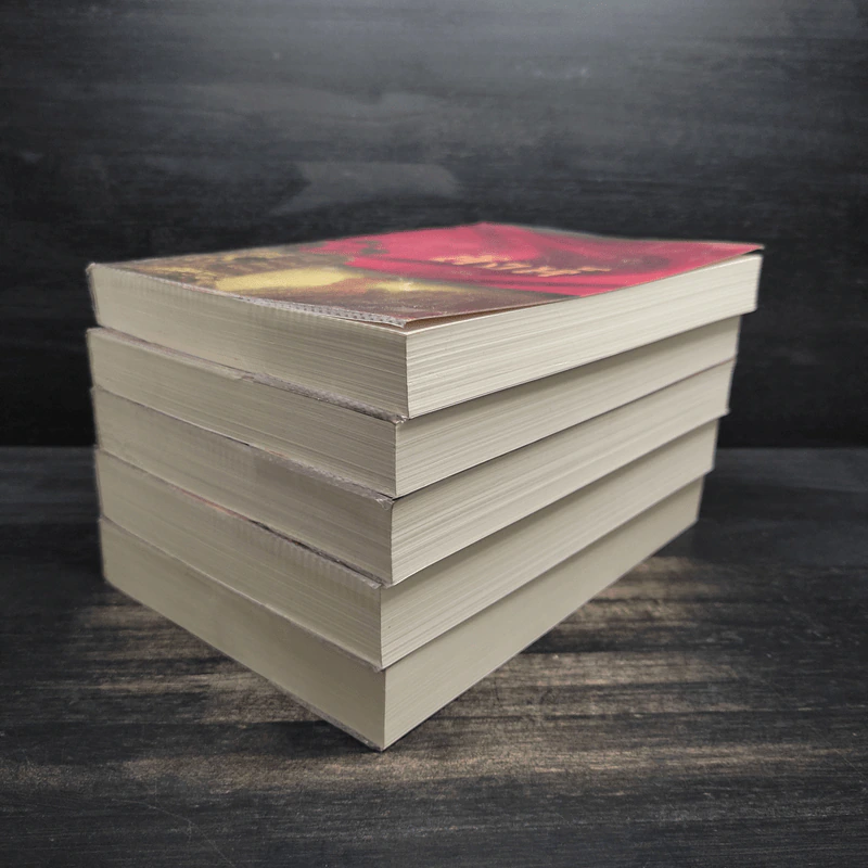 นิยายชุด มาเฟียเลือดมังกร 5 เล่ม ได้แก่ เสือ สิงห์ กระทิง แรด หงส์ - รพัด, ลิซ, ผักบุ้ง, ลิลลี่สีขาว, เรนนี่ รูปที่ 3