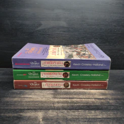 อาร์เทอร์กับตำนานจอมกษัตริย์ เล่ม 1-3 - Kevin Crossley-Holland, พลอย โจนส์ แปล รูปที่ 2