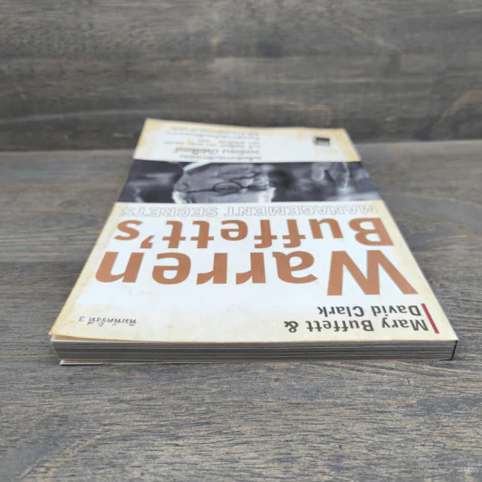 เคล็ดลับการบริหารของวอร์เรน บัฟเฟ็ตต์ - Mary Buffett, David Clark รูปที่ 4