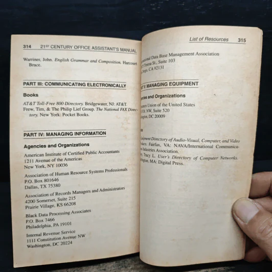 21st Century Office Assistant's Manual รูปที่ 9
