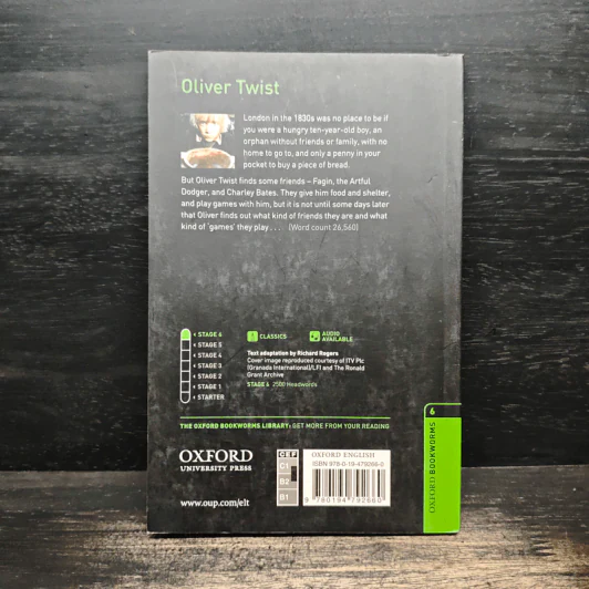 Oliver Twist (Oxford Bookworms Stage 6) - Charles Dickens รูปที่ 2