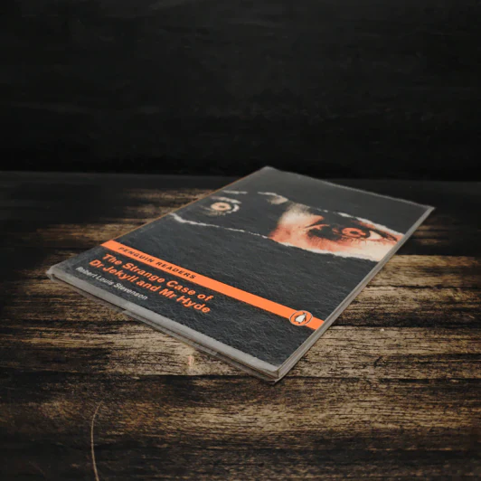 The Strange Case of Dr. Jekyll and Mr. Hyde (Penguin Readers Level 5) - Robert Louis Stevenson รูปที่ 4