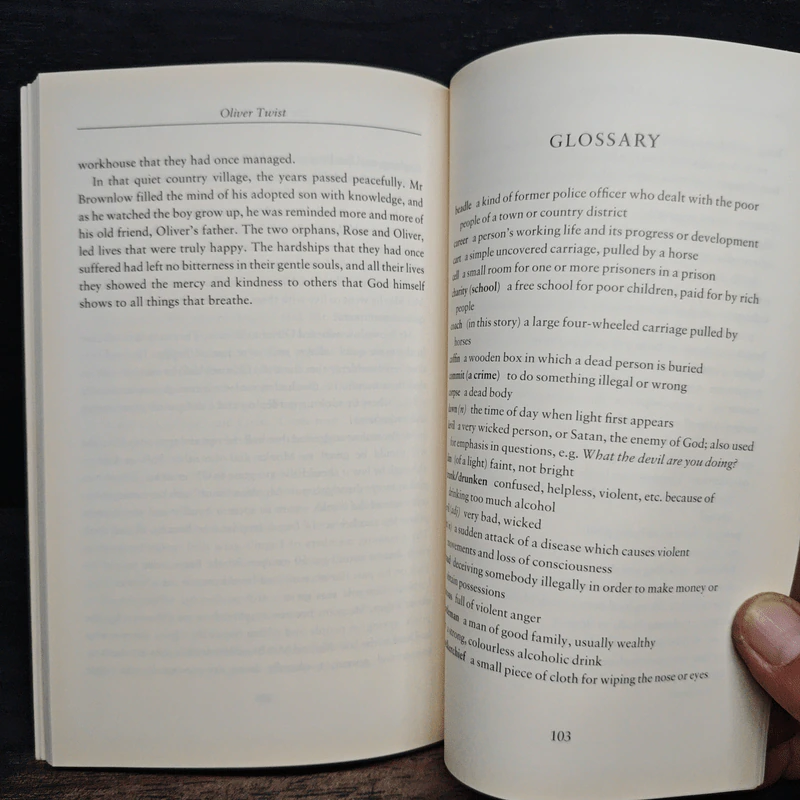 Oliver Twist (Oxford Bookworms Stage 6) - Charles Dickens รูปที่ 9