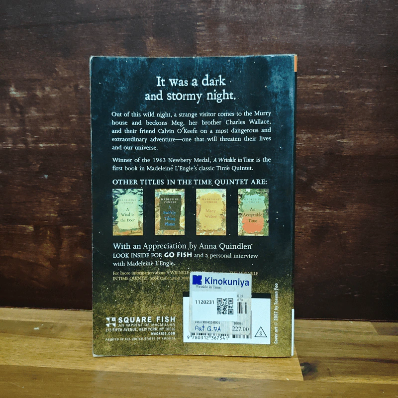 A Wrinkle in Time - Madeleine L'Engle รูปที่ 2