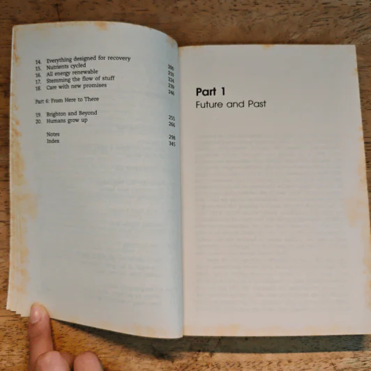 The Secret Life of Stuff - Julie Hill รูปที่ 8