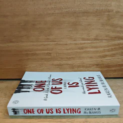 One Of Us Is Lying - Karen M. McManus รูปที่ 2