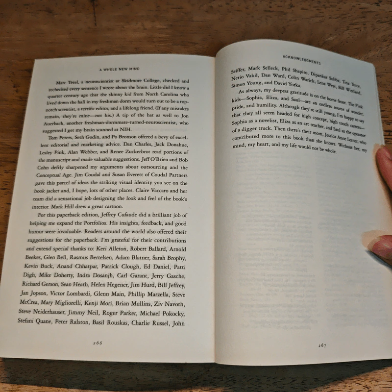 A Whole New Mind : Why Right-Brainers Will Rule the Future - Daniel H. Pink รูปที่ 9