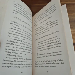 Time Travelling with a Hamster - Ross Welford รูปที่ 8