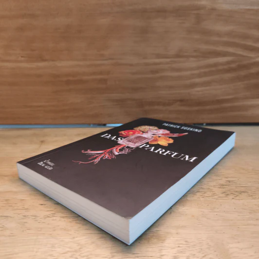 น้ำหอม Das Parfum - Patrick Suskind, สีมน รูปที่ 3