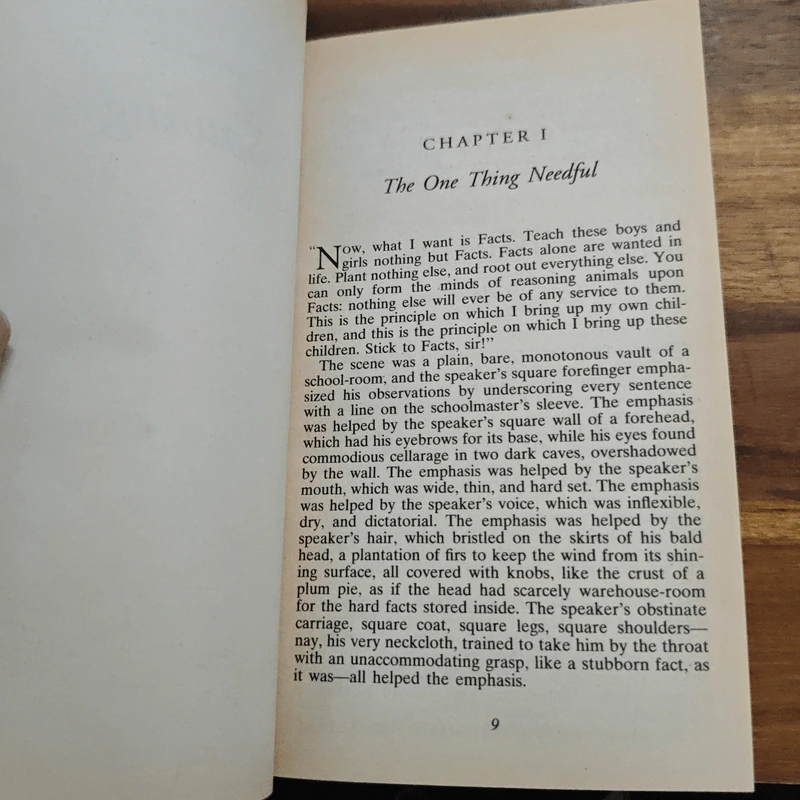 Hard Times (Signet Classics) - Charles Dickens รูปที่ 9