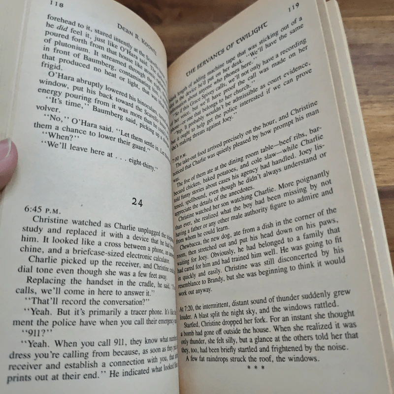 The Servants of Twilight - Dean Koontz รูปที่ 10
