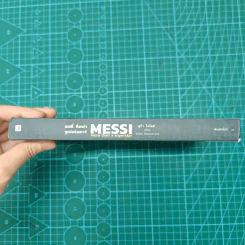 เมสซี่ ยิ่งกว่าซูเปอร์สตาร์ Messi more than a superstar - ลูก้า ไคโอลิ รูปที่ 2