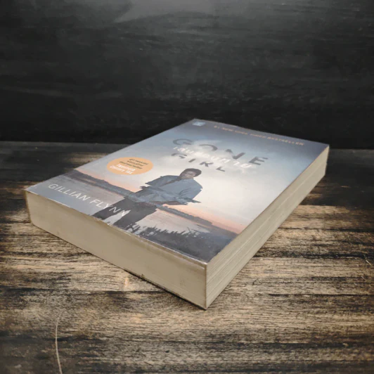 เล่นซ่อนหาย GONE GIRL - Gillian Flynn, อาสยา ฐกัดกุล รูปที่ 4