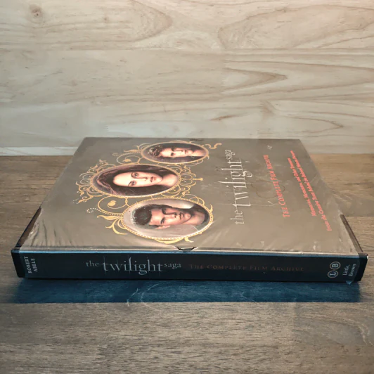 The twilight saga The complete film archive - Robert able รูปที่ 2