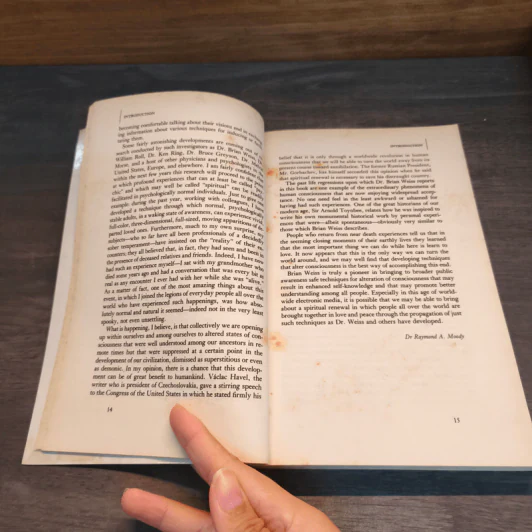 Through Time Into Healing - DR Brian Weiss รูปที่ 8