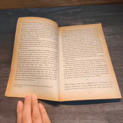 Captain Corelli's Mandolin (Penguin Readers Level 6) - Louis de Bernieres รูปที่ 8