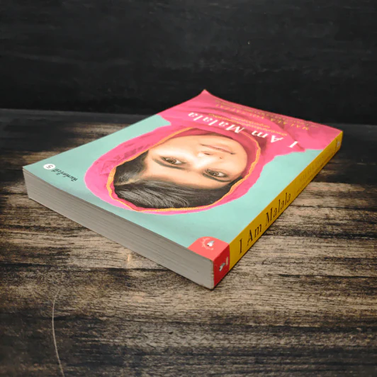 I Am Malala เด็กหญิงที่ลุกขึ้นต่อสู้เพื่อสิทธิแห่งการศึกษาและถูกตาลิบันยิงศีรษะ - สหชน สากลทรรศน์ รูปที่ 5
