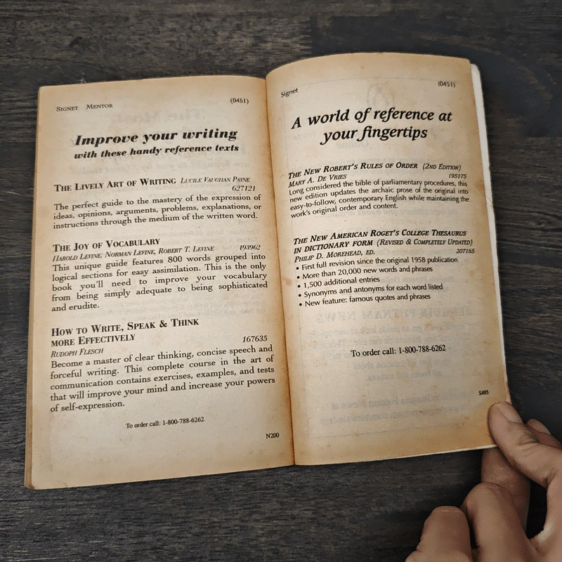 The New American Webster Handy College Dictionary รูปที่ 8