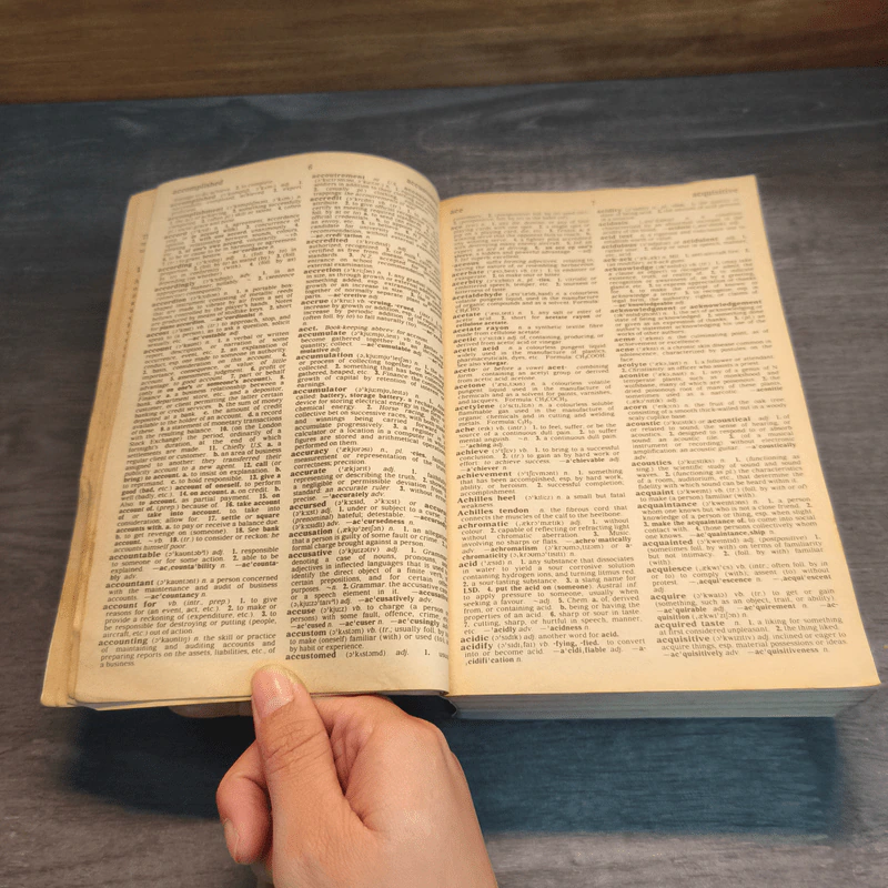 The Collins paperback English dictionary รูปที่ 7