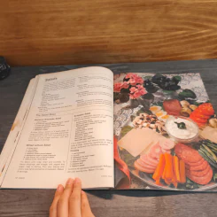 Soup, Salad Sandwich Cookbook - June Turner, Noami Arbit รูปที่ 8
