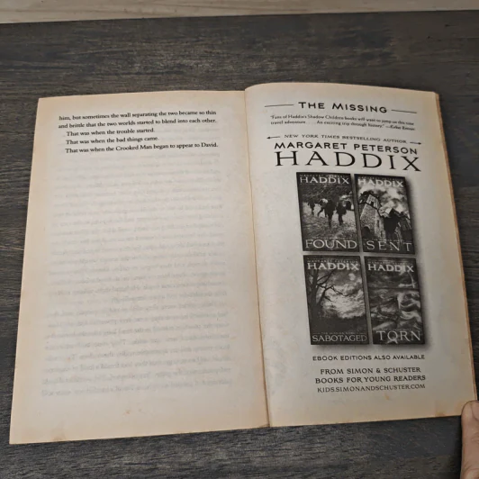 The Gates (The Samuel Johnson Series) - John Connolly รูปที่ 8
