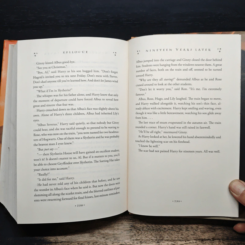 Harry Potter and the Deathly Hallows - J.K.Rowling รูปที่ 12
