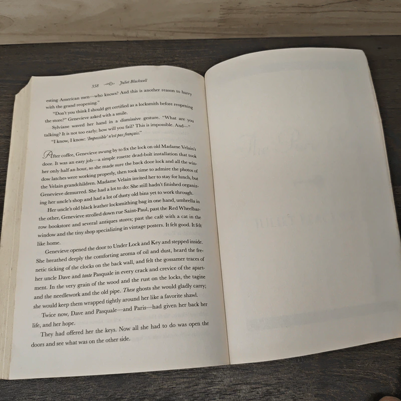 The Paris Key - Juliet Blackwell รูปที่ 8