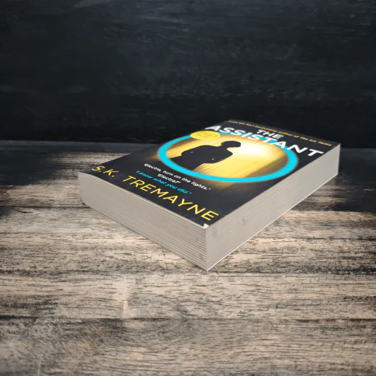 The Assistant - S. K. Tremayne รูปที่ 4