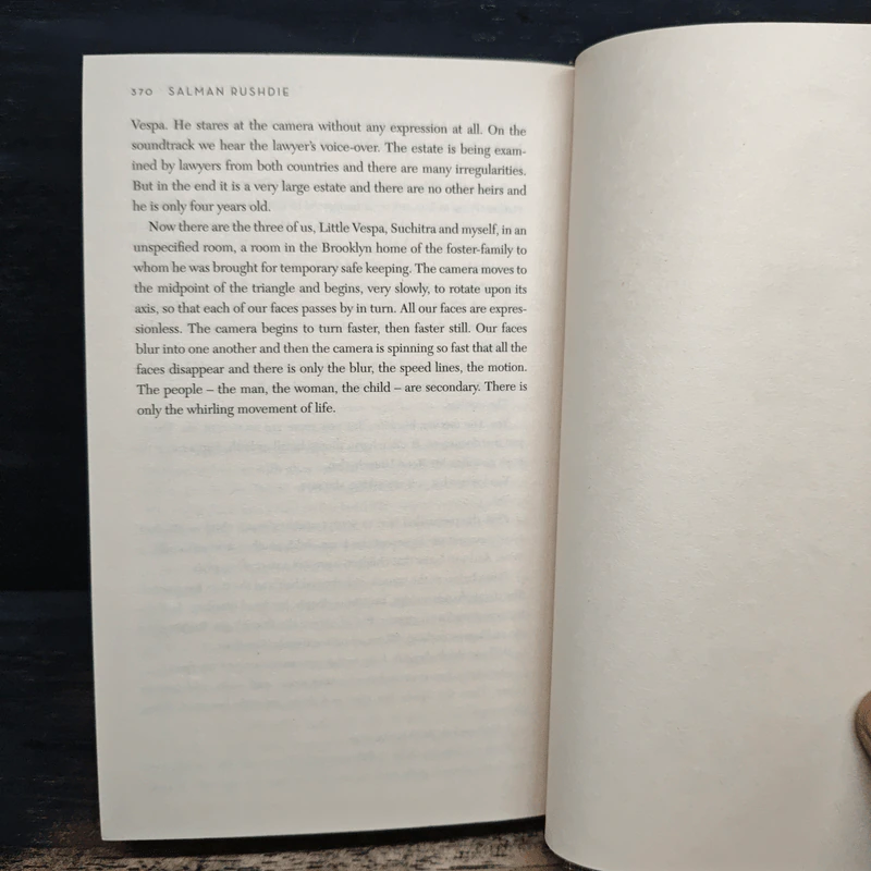 The Golden House - Salman Rushdie รูปที่ 9
