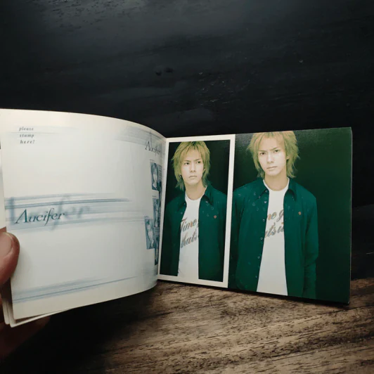 Aucifer Postcard Book รูปที่ 7