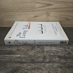 The Long Tail กลยุทธ์ลองเทล - Chris Anderson, ประวัติ เพียรเจริญ รูปที่ 2