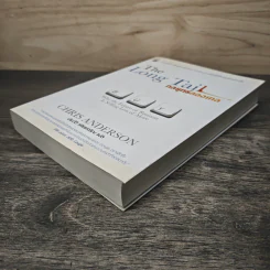 The Long Tail กลยุทธ์ลองเทล - Chris Anderson, ประวัติ เพียรเจริญ รูปที่ 3