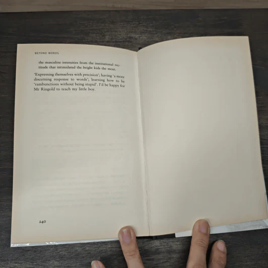 Beyond Words - John Humphrys รูปที่ 8