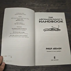 The Archaeologist's Handbook - Philip Ardagh รูปที่ 6