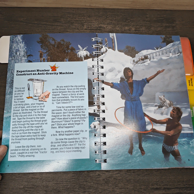 Explorabook: A Kids' Science Museum in a Book รูปที่ 7
