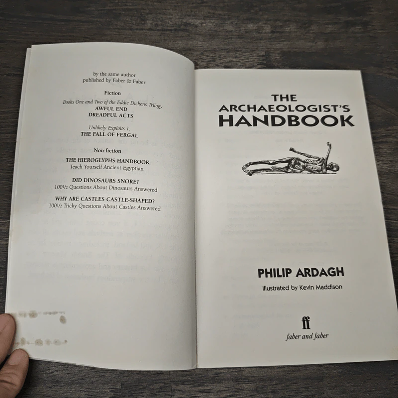 The Archaeologist's Handbook - Philip Ardagh รูปที่ 6