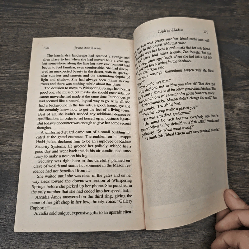 Smoke in Mirrors - Jayne Ann Krentz รูปที่ 8
