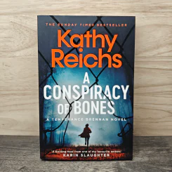 A Conspiracy of Bones - Kathy Reichs รูปที่ 1