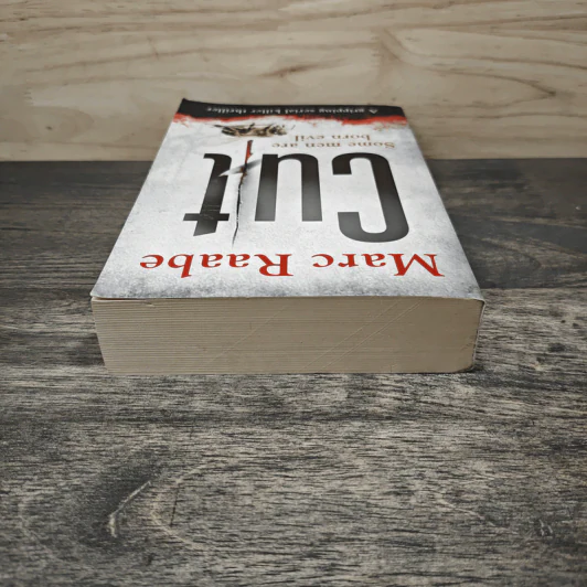 Cut: Some men are born evil - Marc Raabe รูปที่ 4