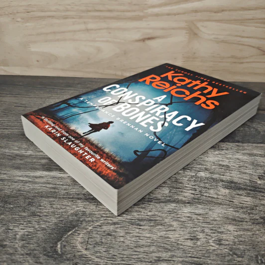 A Conspiracy of Bones - Kathy Reichs รูปที่ 3