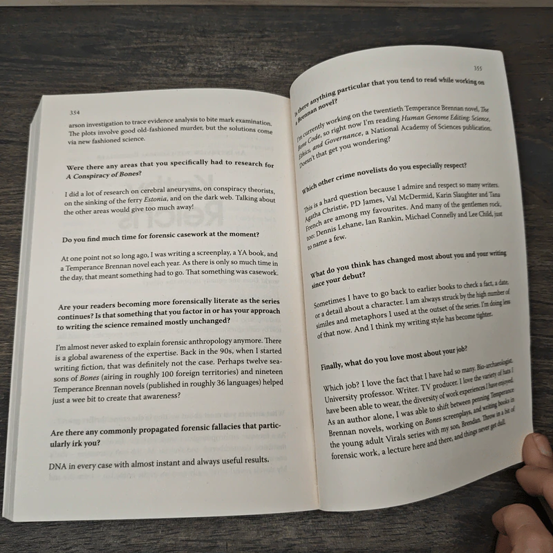 A Conspiracy of Bones - Kathy Reichs รูปที่ 8