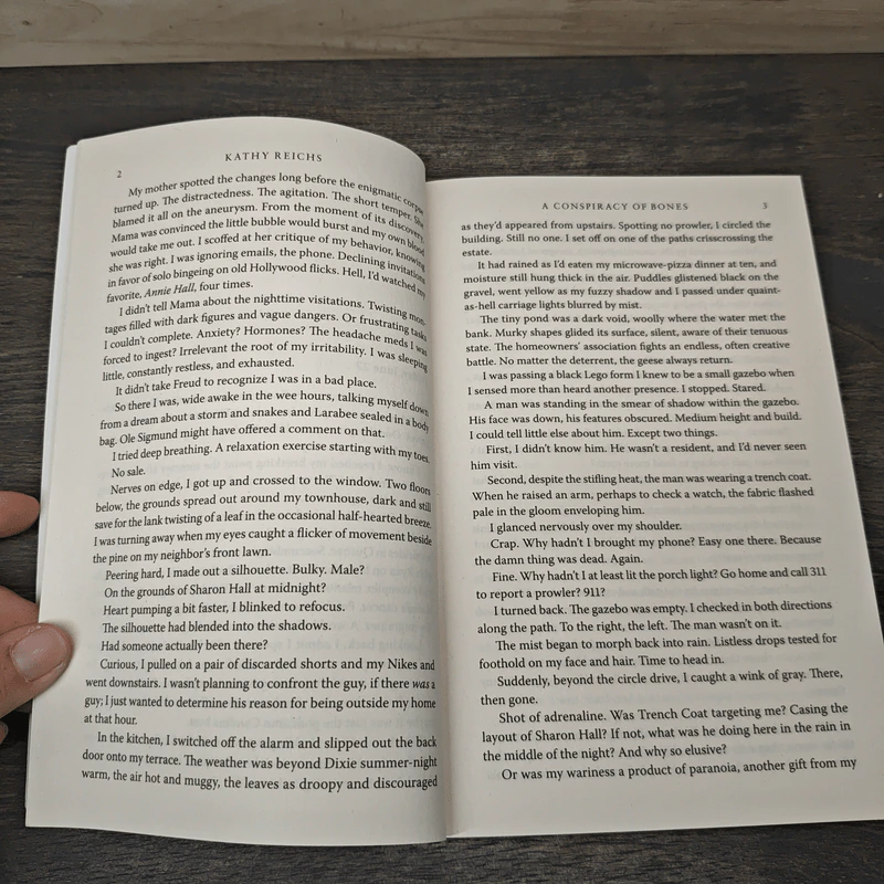 A Conspiracy of Bones - Kathy Reichs รูปที่ 7