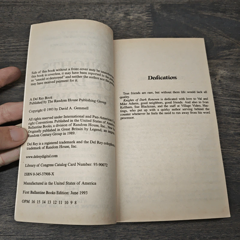 Knights of Dark Renown - David Gemmell รูปที่ 6