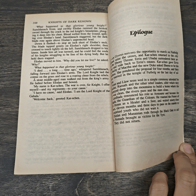 Knights of Dark Renown - David Gemmell รูปที่ 8