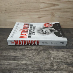 The Matriarch The Story of 'Granny Evil' Kathy Pettingill - Adrian Tame รูปที่ 2