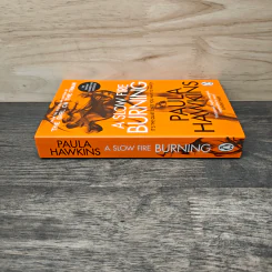 A Slow Fire Burning - Paula Hawkins รูปที่ 2