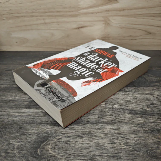 A Darker Shade of Magic - V.E. Schwab รูปที่ 3