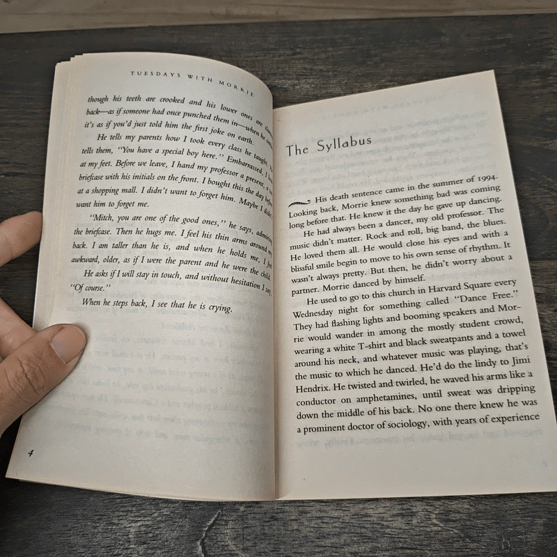 Tuesdays with Morrie - Mitch Albom รูปที่ 7
