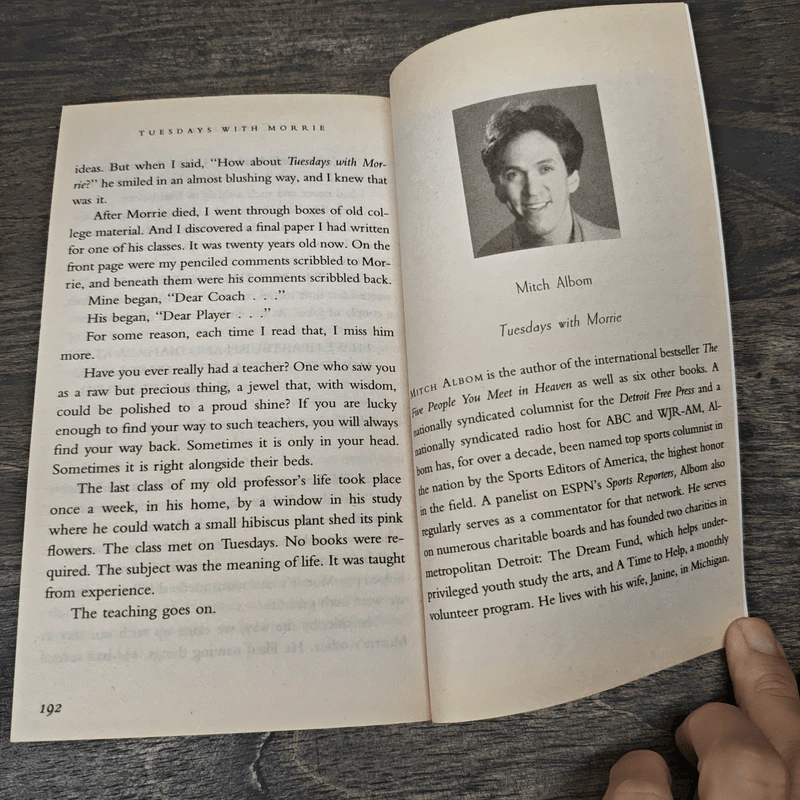 Tuesdays with Morrie - Mitch Albom รูปที่ 8