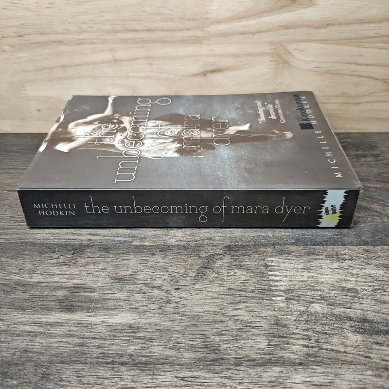The Unbecoming of Mara Dyer - Michelle Hodkin รูปที่ 2